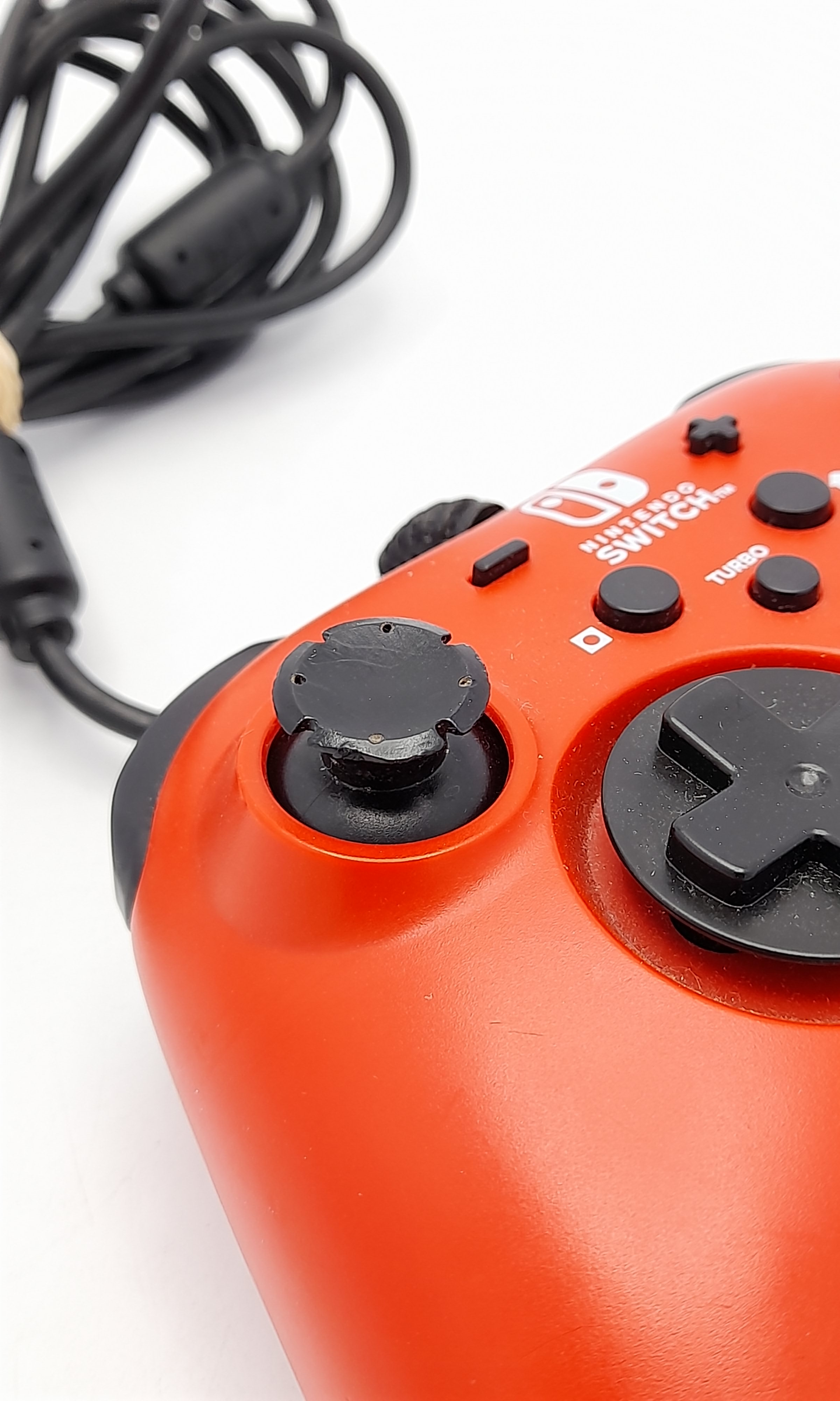 Foto van Hori Switch Pro Controller Wired Rood